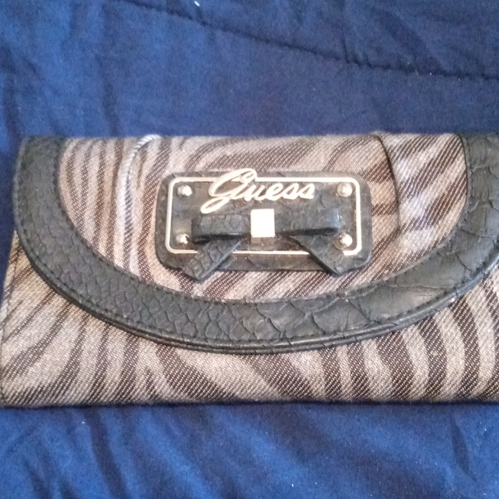 Guess wallet